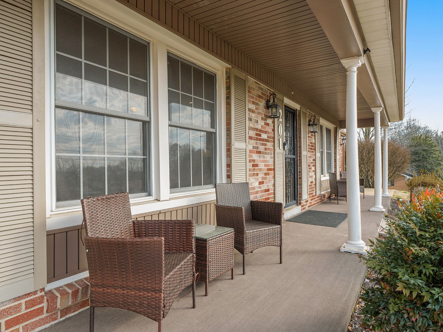 201 Glendale Cir — home for sale, photo 6