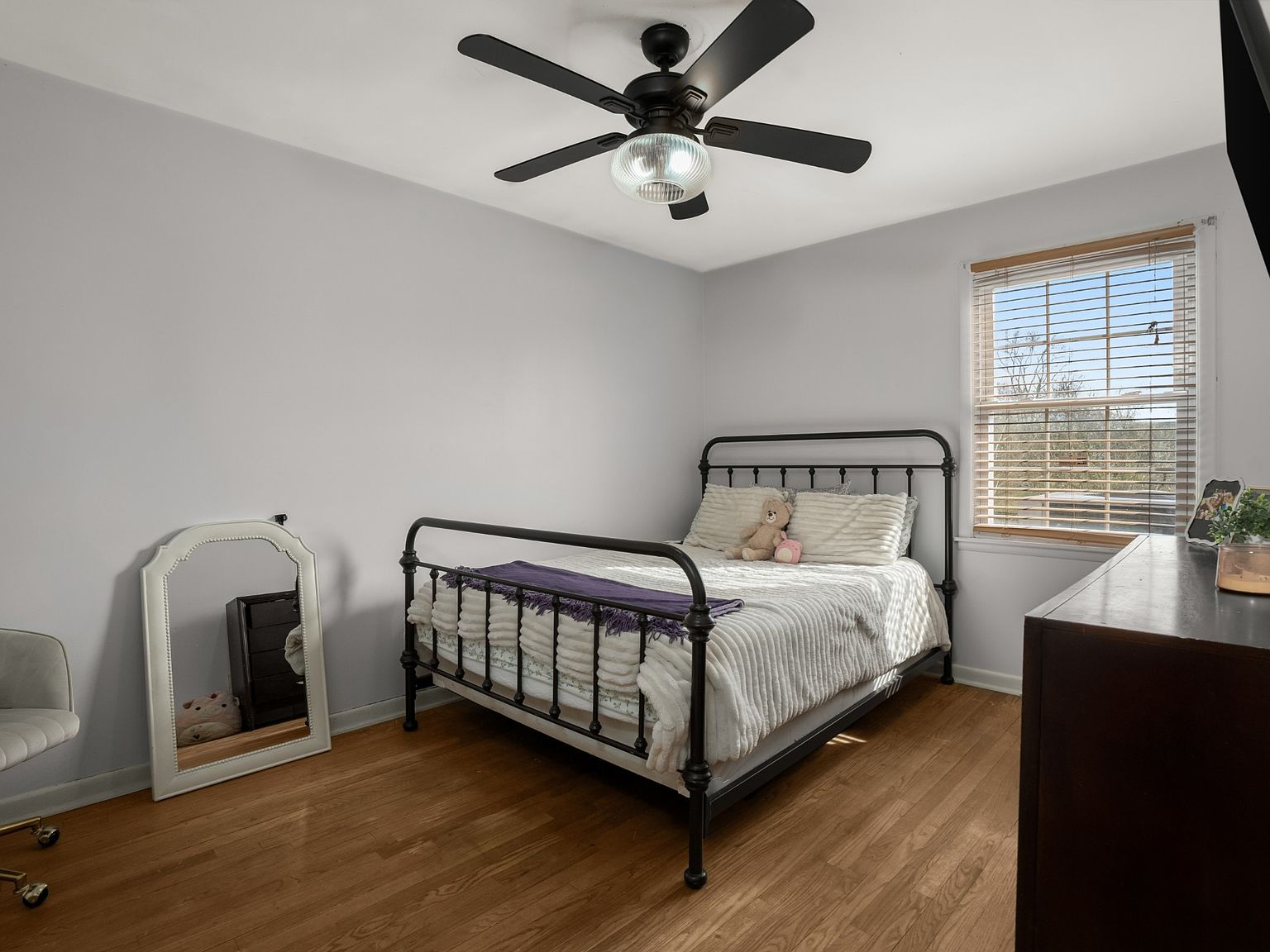 201 Glendale Cir — home for sale, photo 24