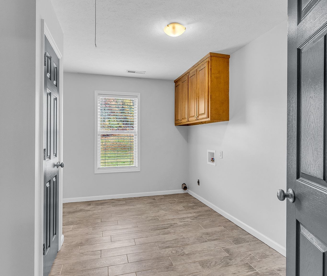 240 Scenic Ct — home for sale, photo 30